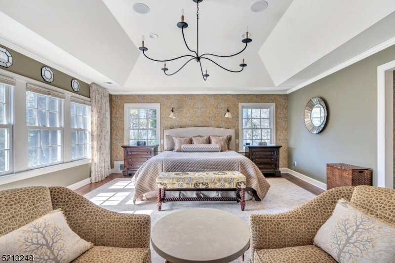 OLD SHORT HILLS - Residential