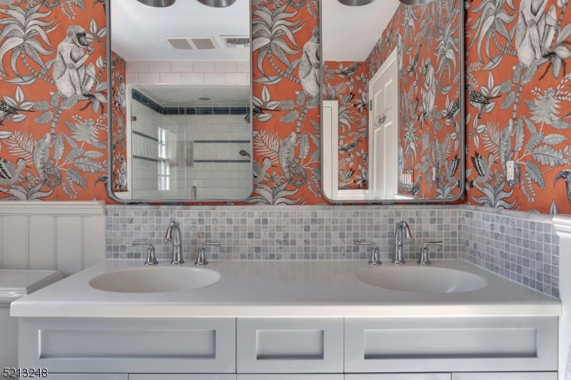 OLD SHORT HILLS - Residential