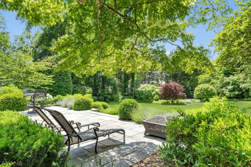 OLD SHORT HILLS - Residential