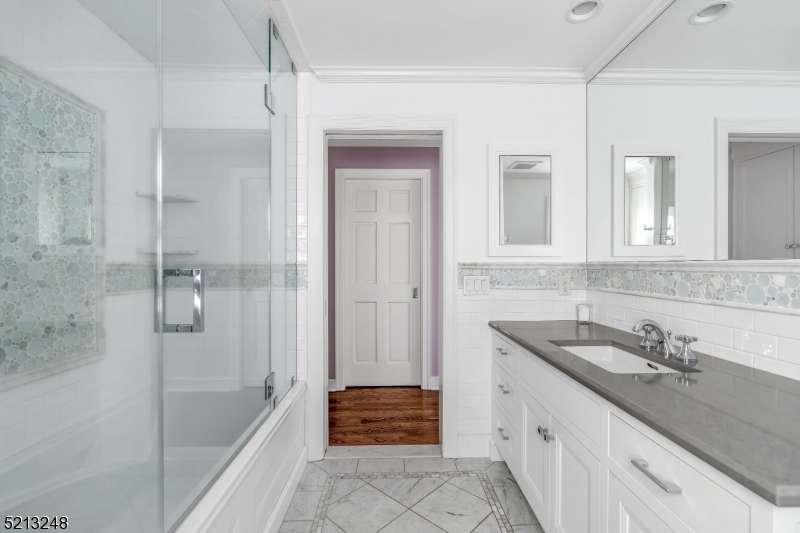 OLD SHORT HILLS - Residential