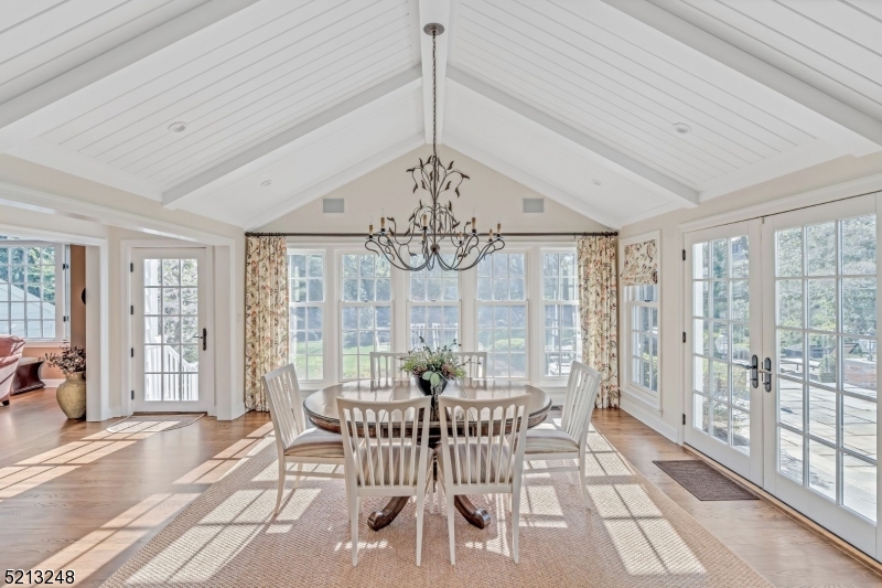 OLD SHORT HILLS - Residential