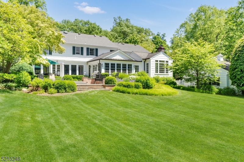 OLD SHORT HILLS - Residential