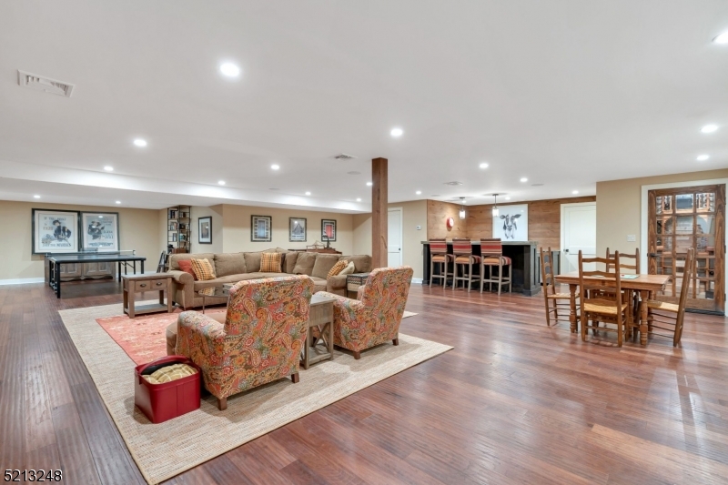 OLD SHORT HILLS - Residential