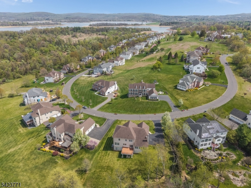 Lookout Pointe - Residential