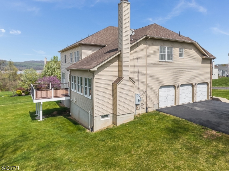 Lookout Pointe - Residential