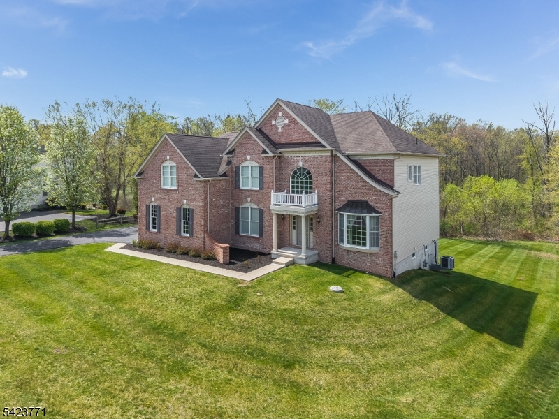 Lookout Pointe - Residential