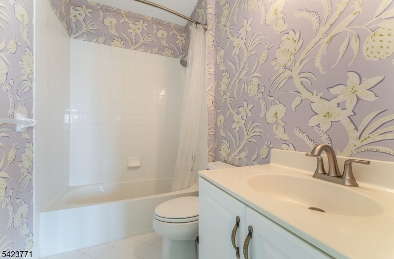 Lookout Pointe - Residential