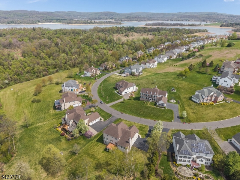 Lookout Pointe - Residential