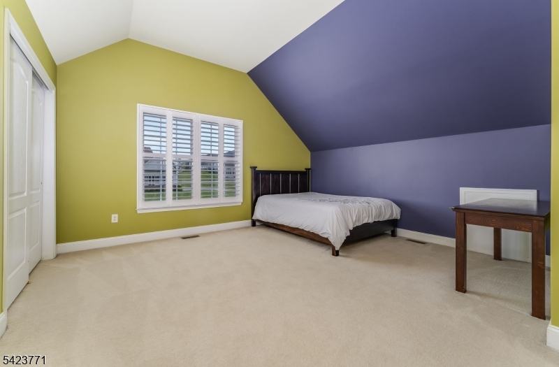 Lookout Pointe - Residential