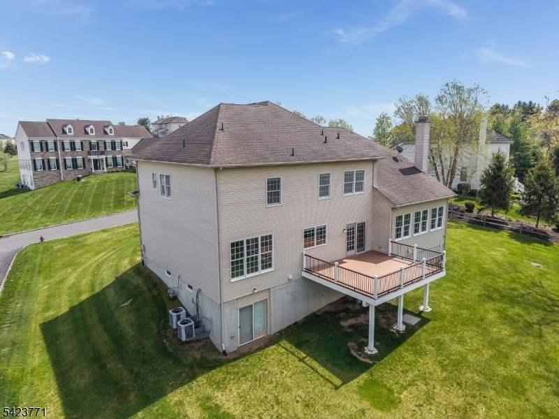 Lookout Pointe - Residential