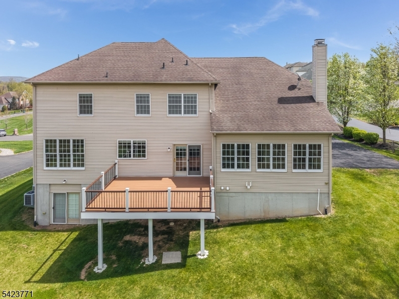 Lookout Pointe - Residential