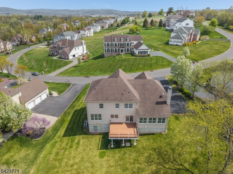 Lookout Pointe - Residential