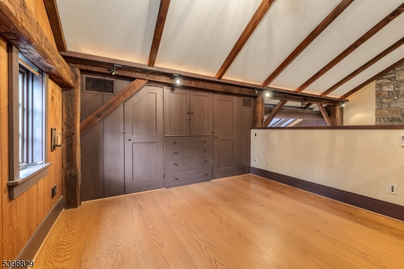 PERRYVILLE - Residential