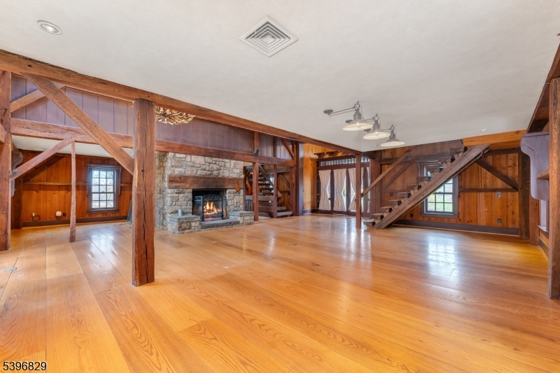 PERRYVILLE - Residential