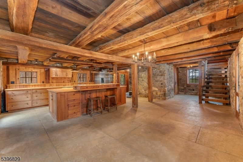 PERRYVILLE - Residential