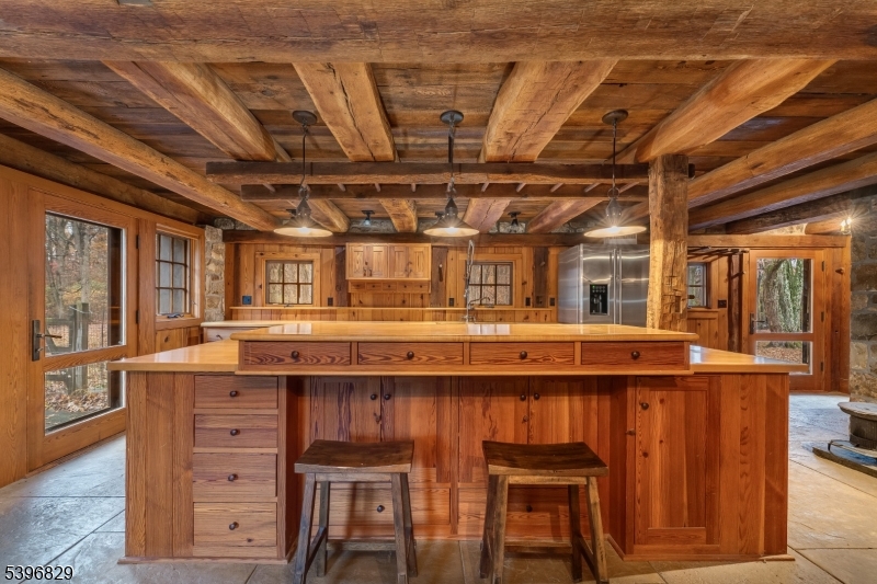 PERRYVILLE - Residential