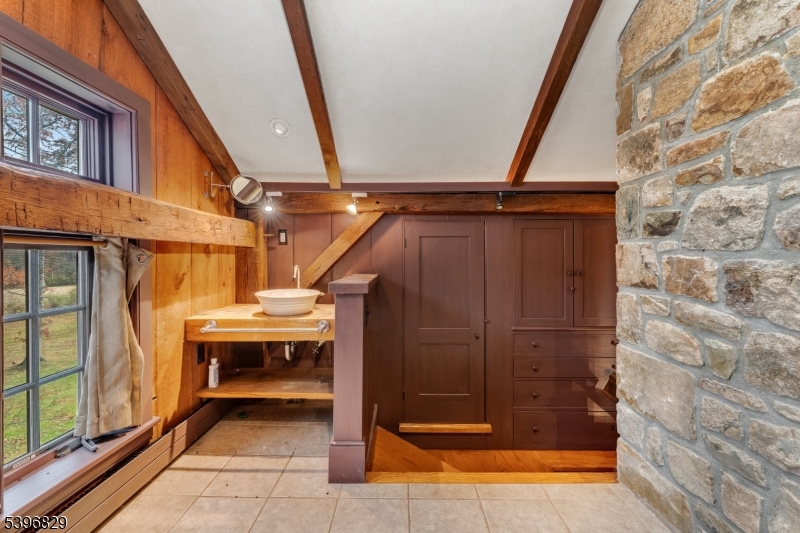 PERRYVILLE - Residential