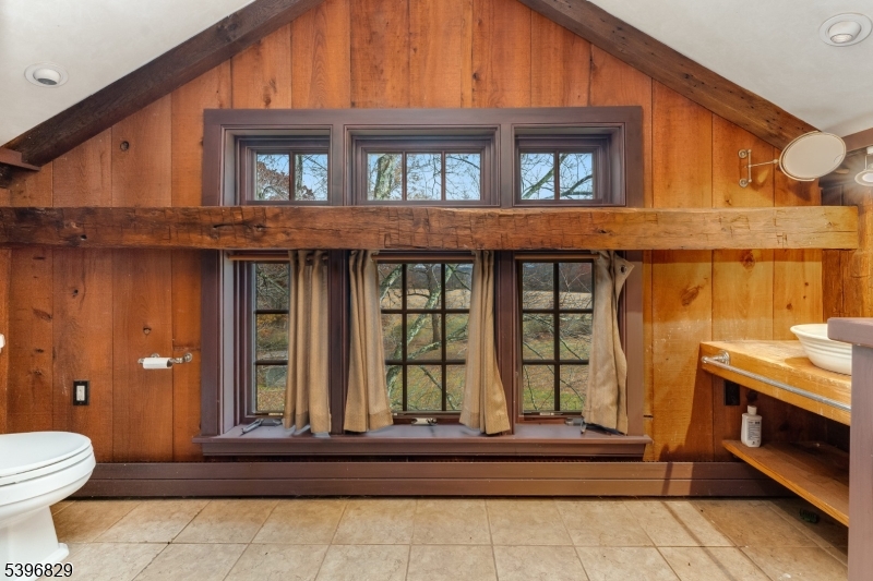 PERRYVILLE - Residential