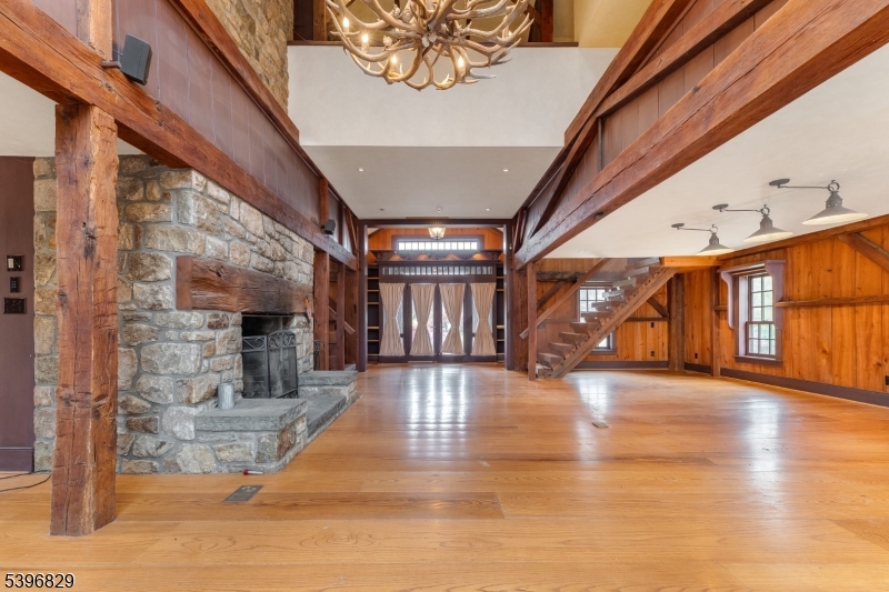 PERRYVILLE - Residential