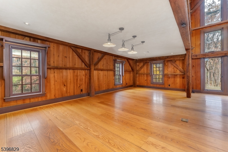 PERRYVILLE - Residential