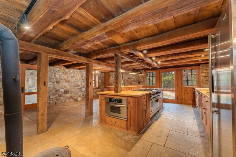 PERRYVILLE - Residential