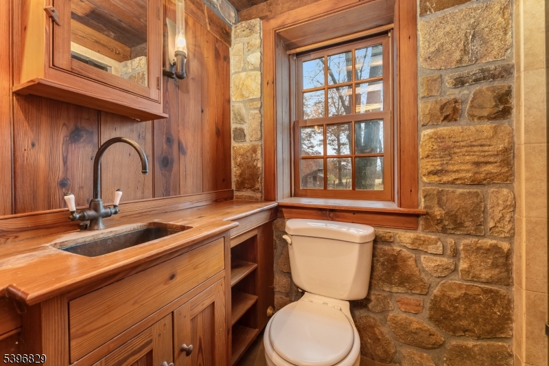 PERRYVILLE - Residential