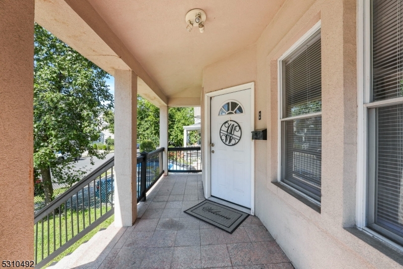 East Orange City, New Jersey 07017, United States, 4 Bedrooms Bedrooms, ,2 BathroomsBathrooms,Residential,Active,99420