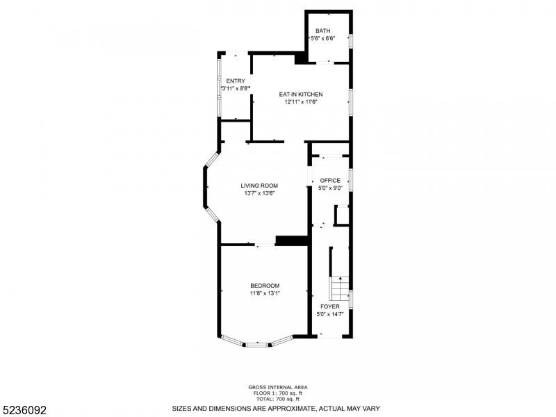 Main image without alt text