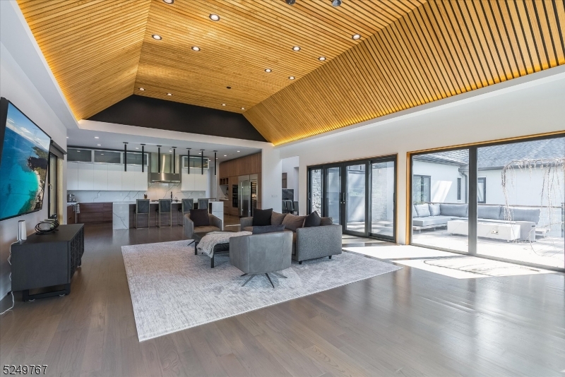 Chestnut Hill - Residential