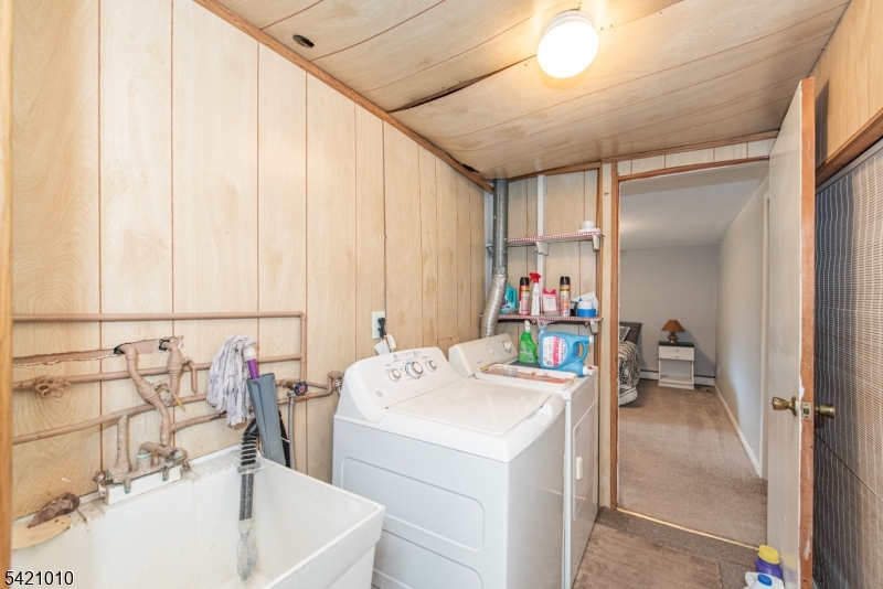 Skyline Lakes - Residential