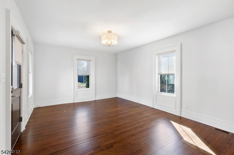 Annandale - Residential Income