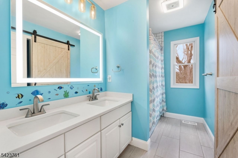 Fiddlers  Hollow - Residential