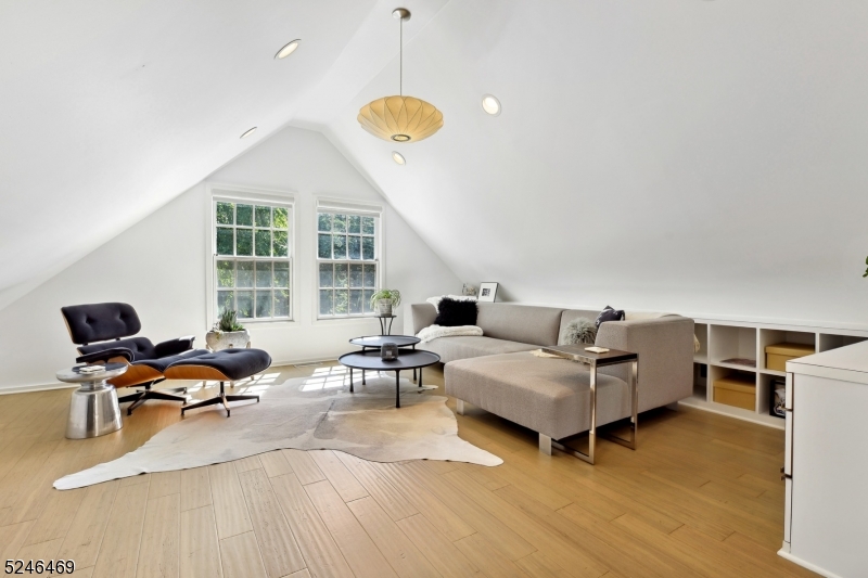 WYCHWOOD - Residential