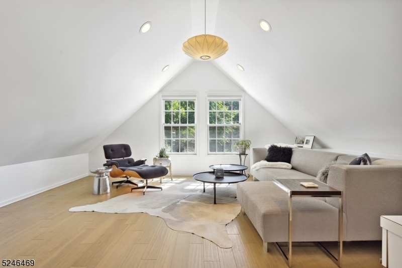 WYCHWOOD - Residential