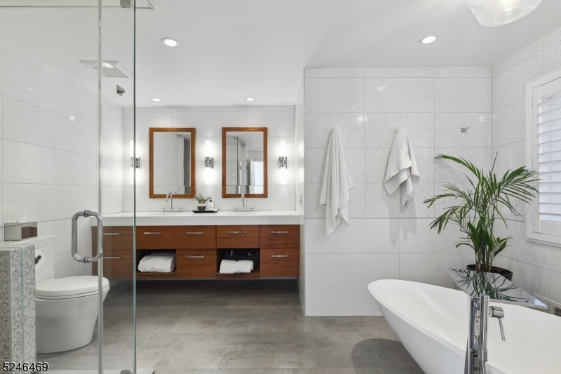 WYCHWOOD - Residential