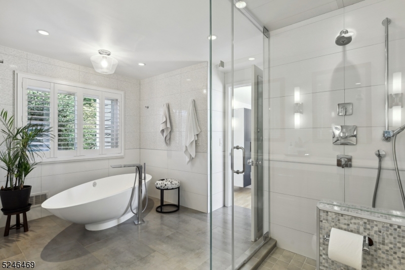 WYCHWOOD - Residential