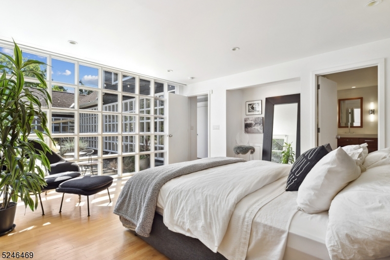 WYCHWOOD - Residential