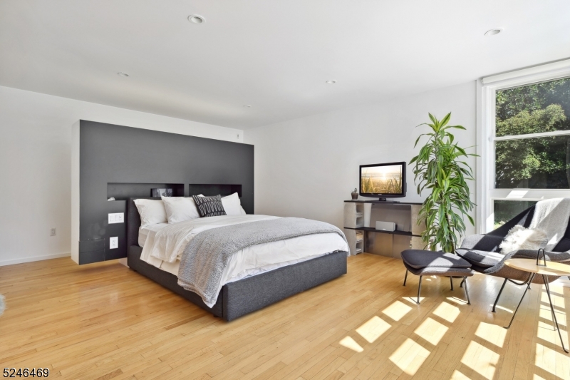 WYCHWOOD - Residential