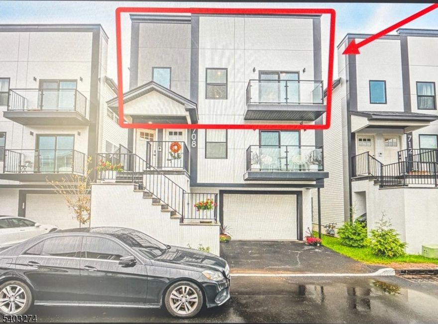 Don't Miss The Opportunity To Leave In This  Beautiful  Brand New MF Unit !. Featuring 3 over sized  Bedrooms & 2 Full Baths.  Open Concept , Kitchen Dinning & Livingroom  Are nice & Bright!. You Will Love It.