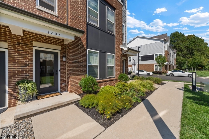 Townhomes At Vermella - Residential