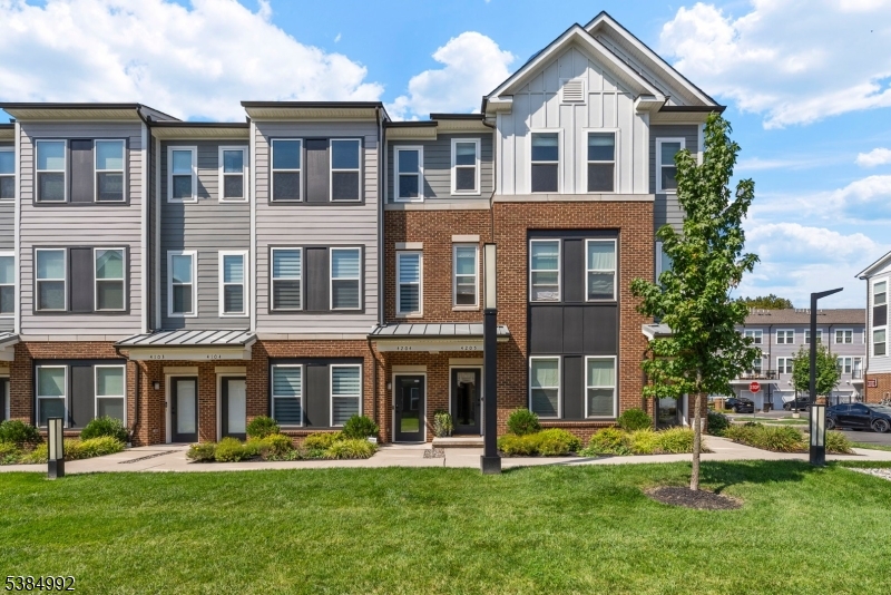 Townhomes At Vermella - Residential