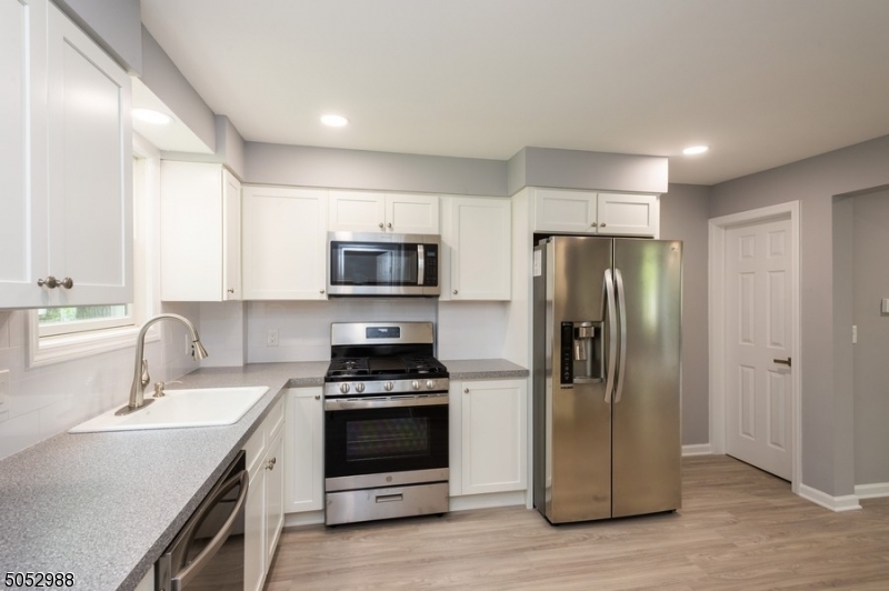 Somerville Boro, New Jersey 08876, United States, 3 Bedrooms Bedrooms, ,2 BathroomsBathrooms,Residential,Pending,82736 Somerville Boro, New Jersey 08876, United States, 3 Bedrooms Bedrooms, ,2 BathroomsBathrooms,Residential,Pending,82736