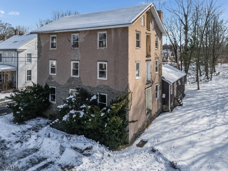 RIVERVIEWS - Residential