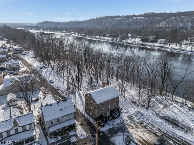 RIVERVIEWS - Residential