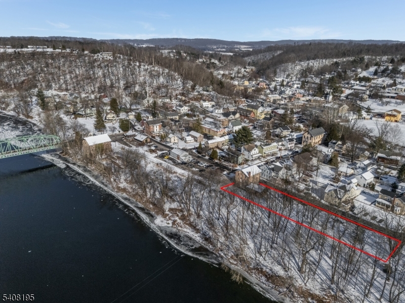 RIVERVIEWS - Residential