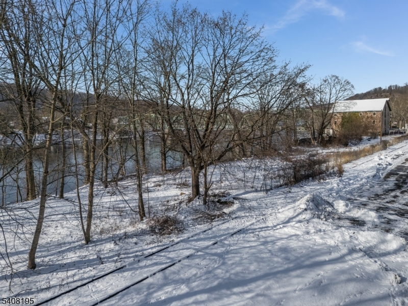 RIVERVIEWS - Residential