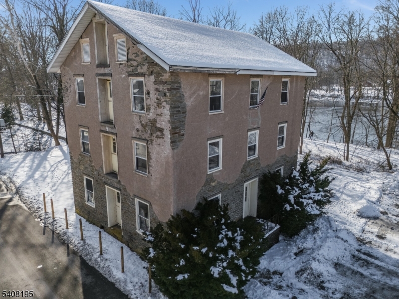 RIVERVIEWS - Residential