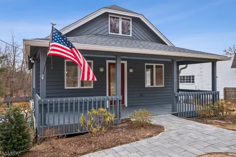 MLS: 3950708