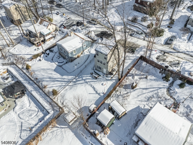 Cozy Lake - Residential