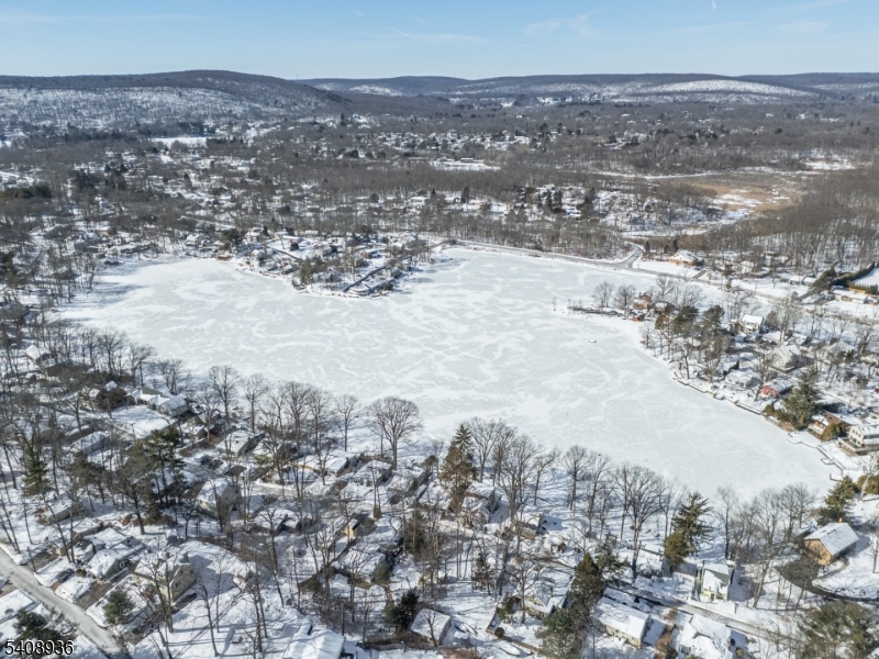 Cozy Lake - Residential